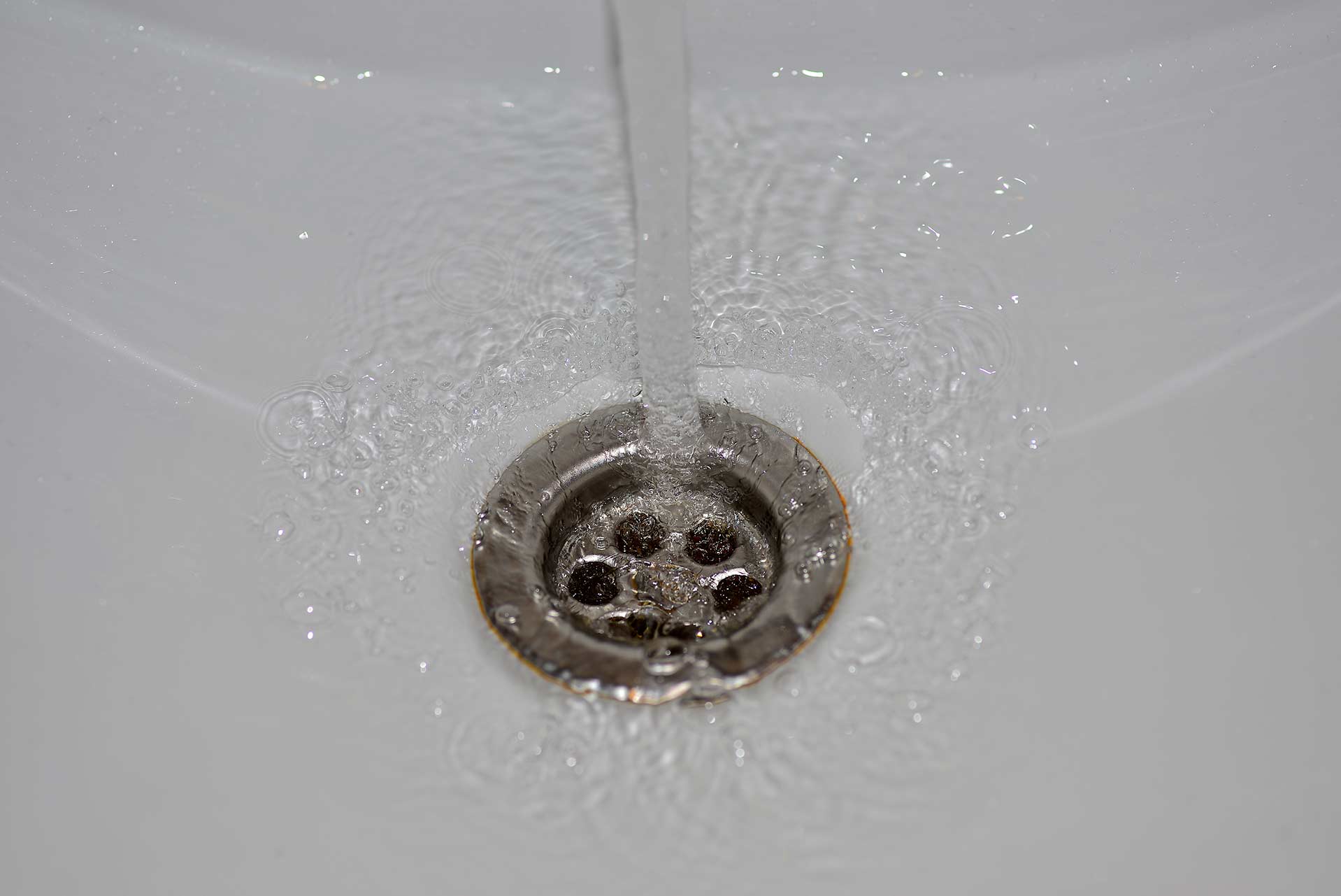 A2B Drains provides services to unblock blocked sinks and drains for properties in Ladywell.